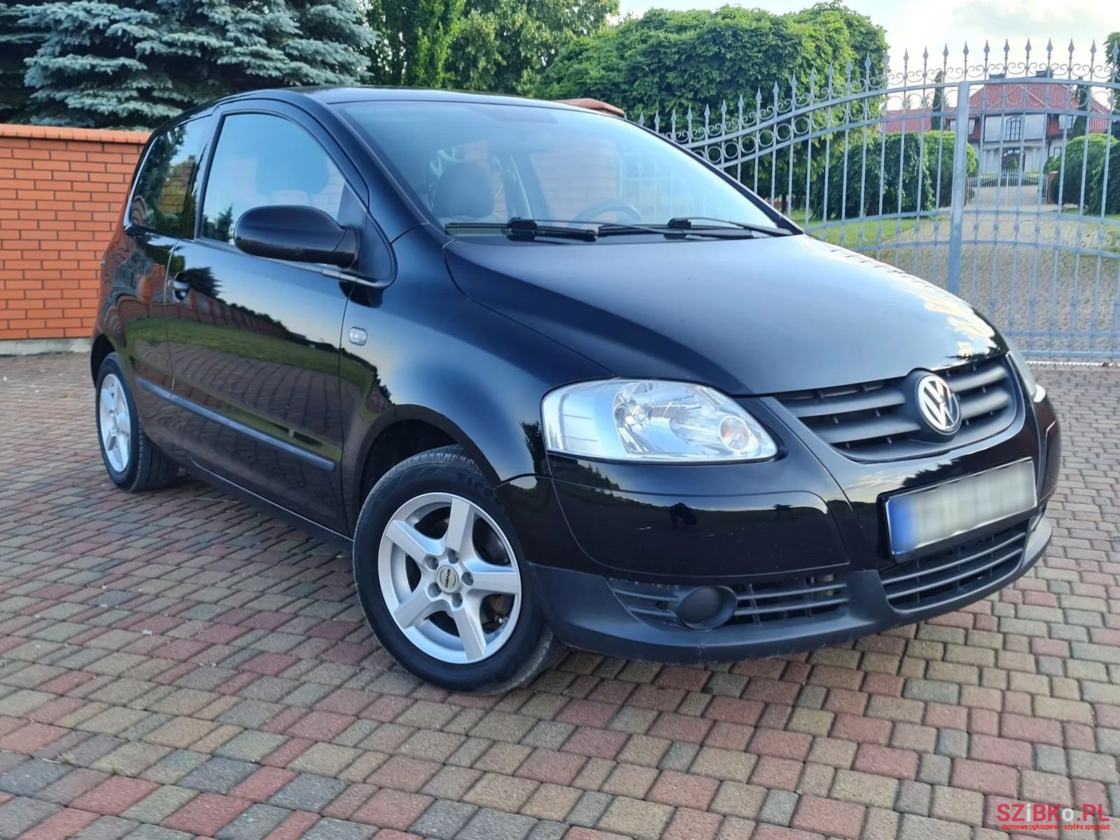 2005' Volkswagen Fox photo #1