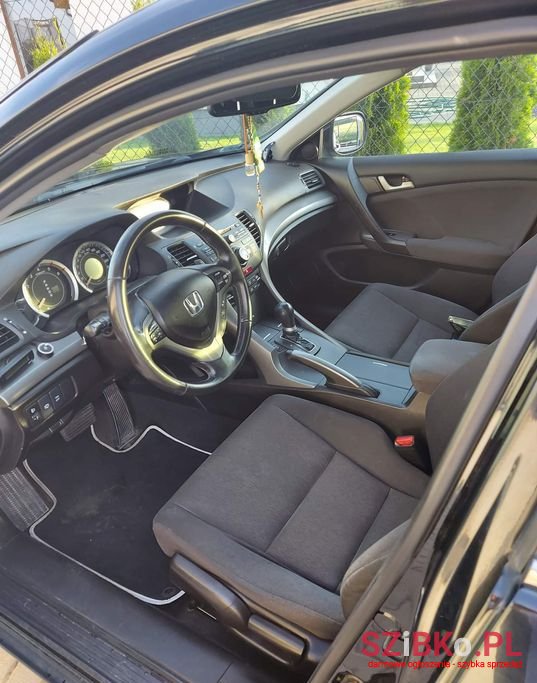 2010' Honda Accord photo #6