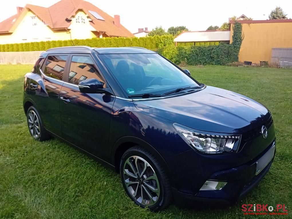 2017' SsangYong Tivoli photo #2