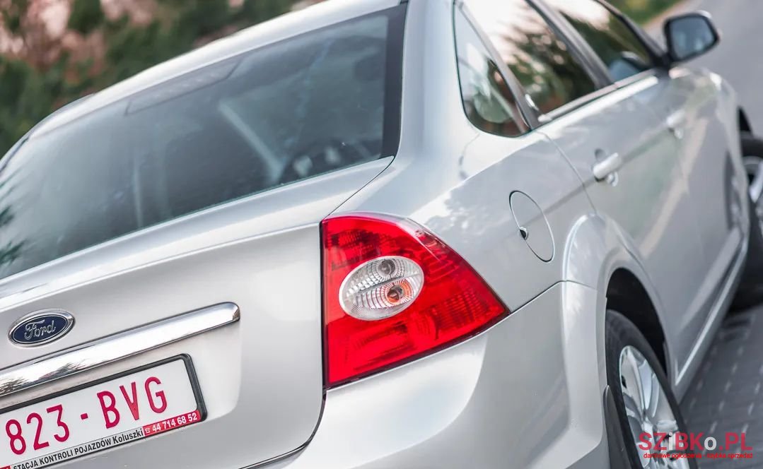 2008' Ford Focus photo #3