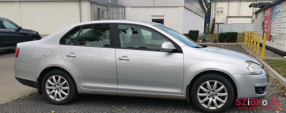 2007' Volkswagen Jetta photo #5