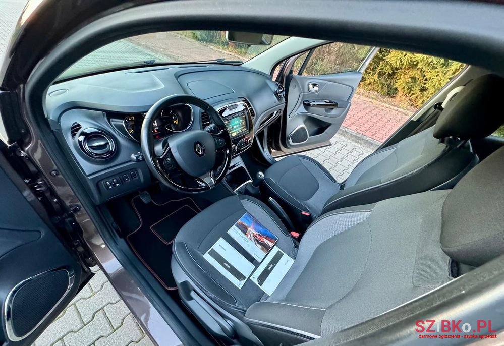 2015' Renault Captur photo #6