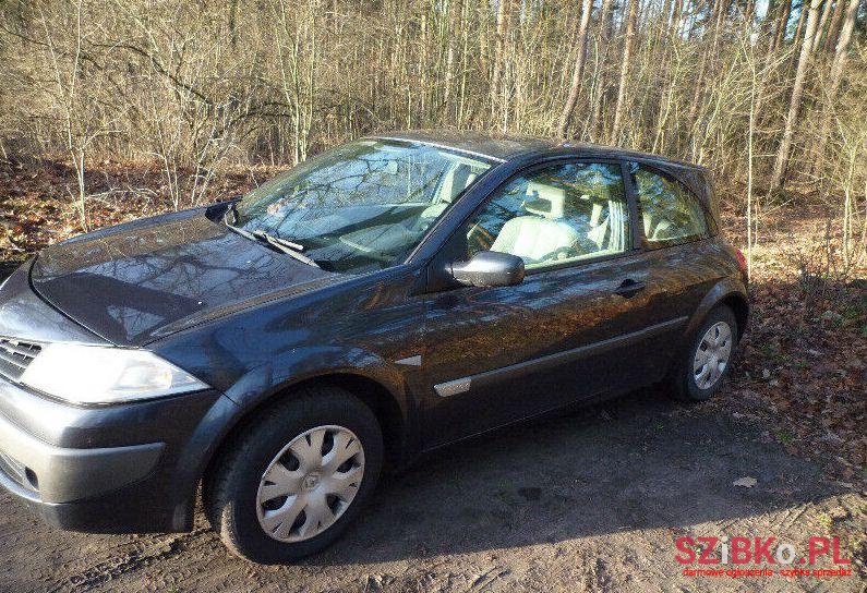 2006' Renault Megane photo #1