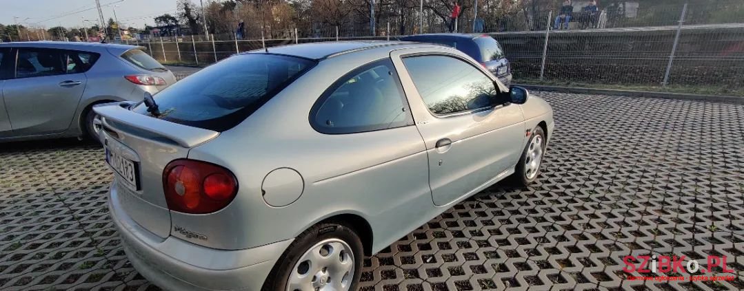 2000' Renault Megane photo #4