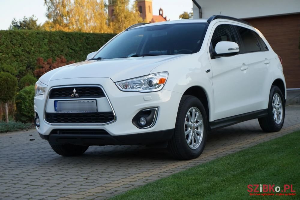 2014' Mitsubishi ASX photo #3