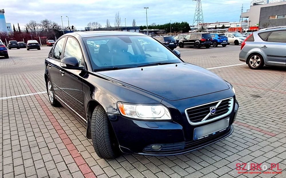 2009' Volvo S40 photo #2