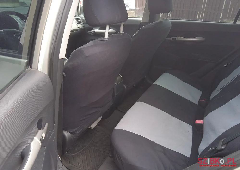 2007' Toyota Auris 1.4 D-4D Luna photo #5