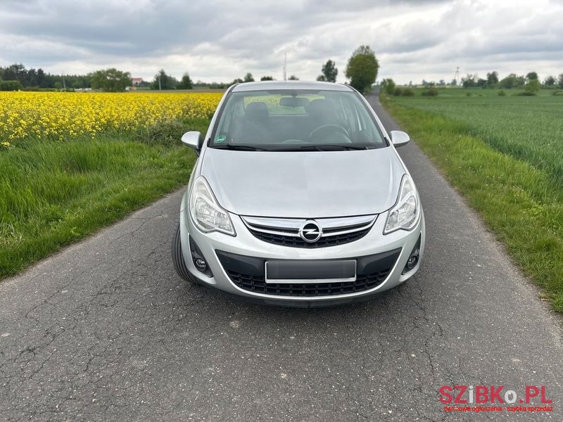 2011' Opel Corsa 1.2 16V Cosmo photo #4