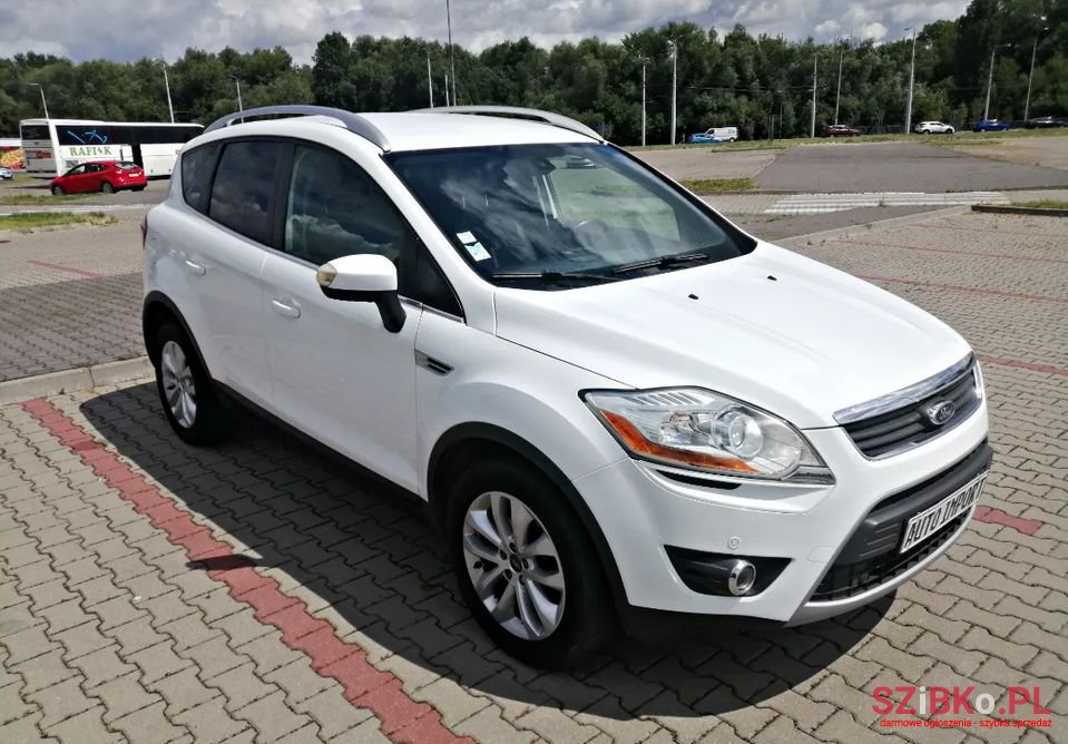 2012' Ford Kuga photo #2
