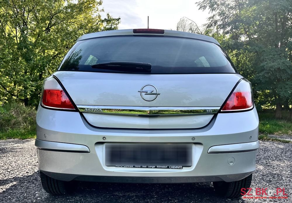 2005' Opel Astra 1.8 Cosmo photo #3