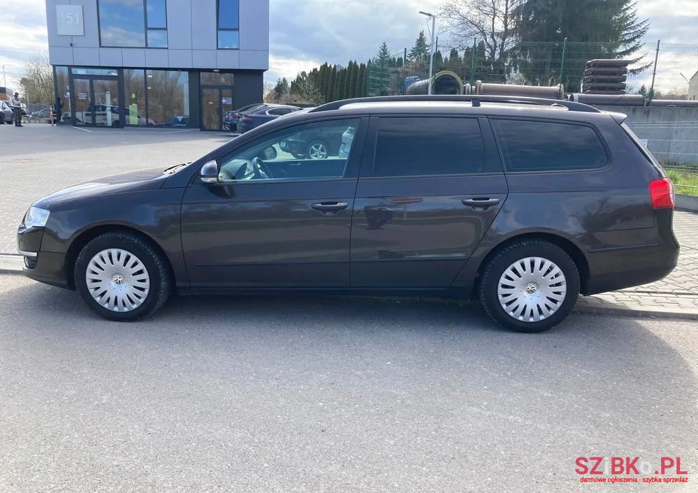 2008' Volkswagen Passat photo #6