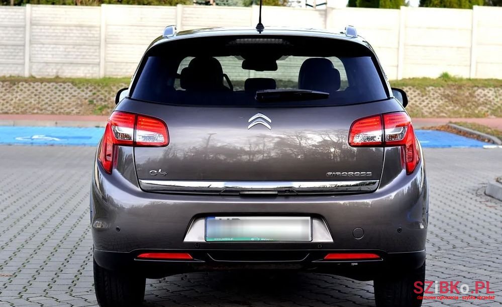 2012' Citroen C4 Aircross photo #5