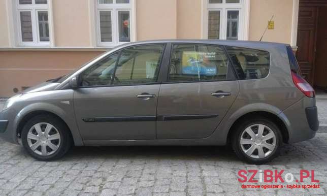 2004' Renault Megane photo #1