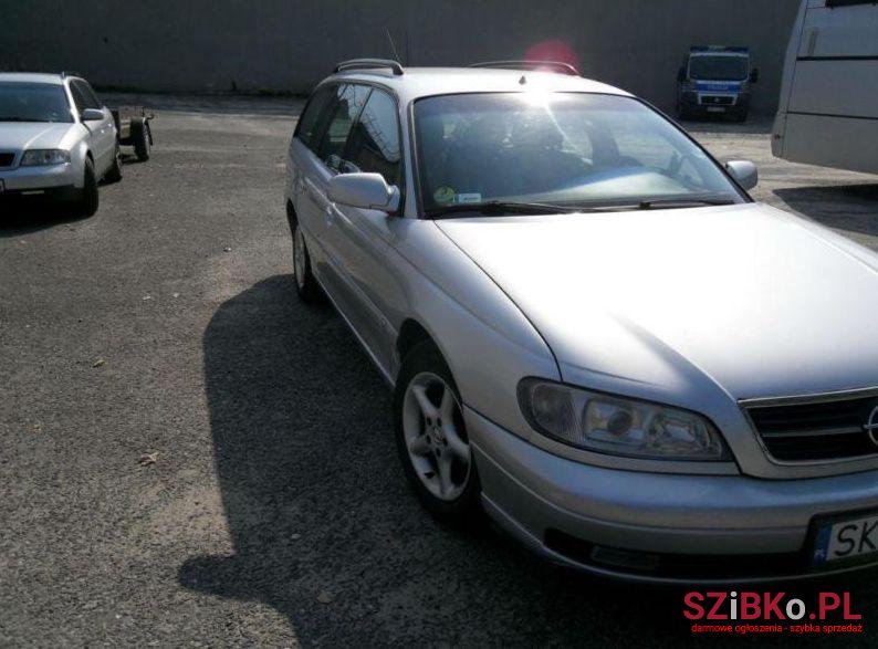 2002' Opel Omega photo #2