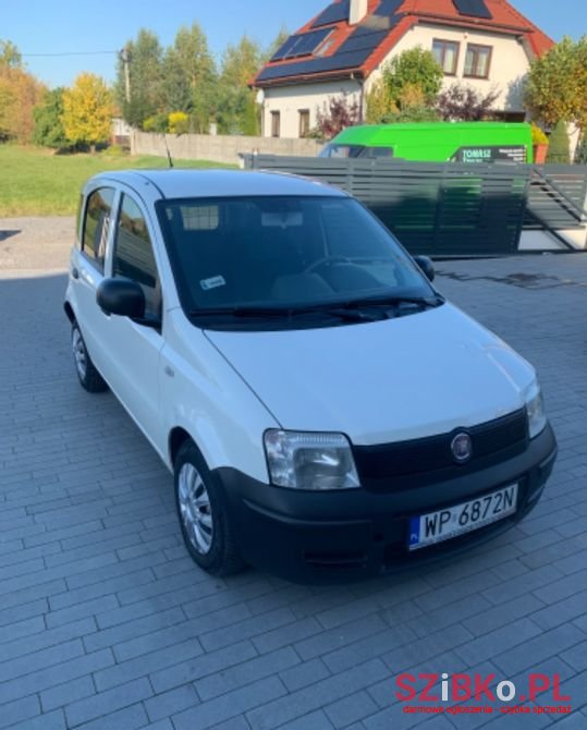 2010' Fiat Panda photo #2