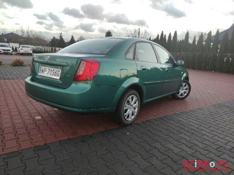 2004' Daewoo Nubira photo #2