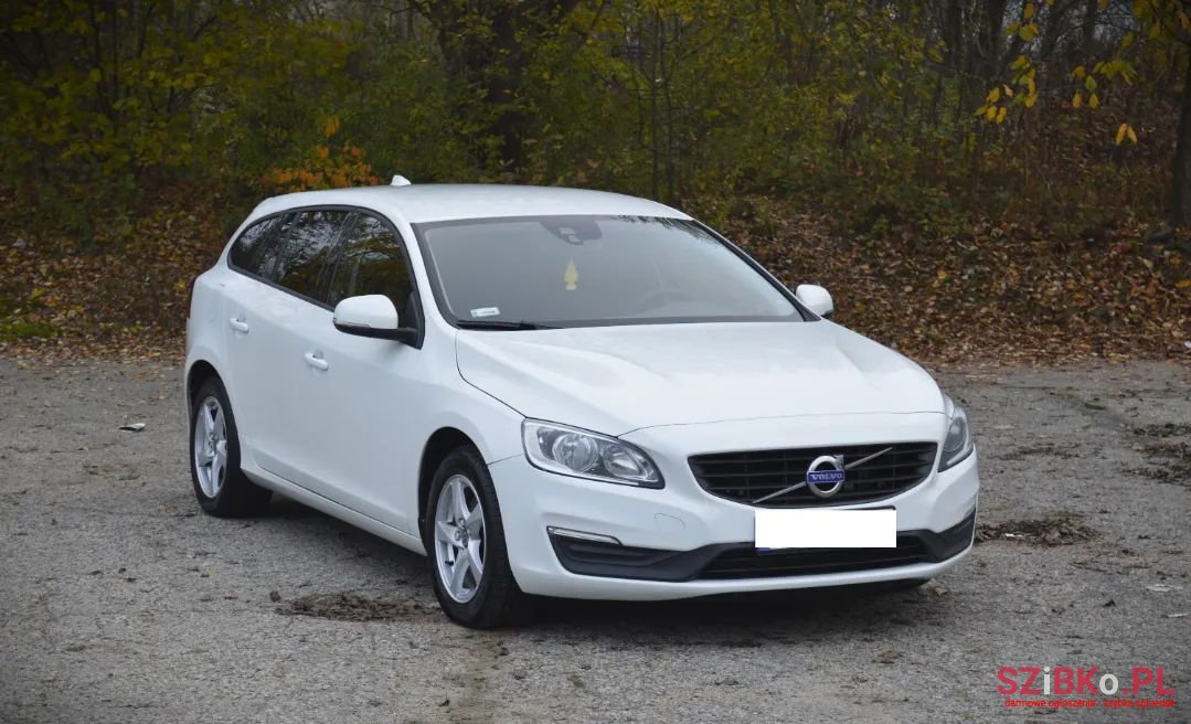 2015' Volvo V60 photo #1