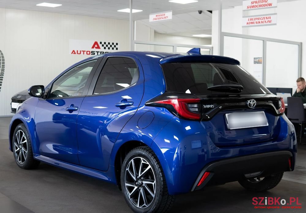 2021' Toyota Yaris photo #5
