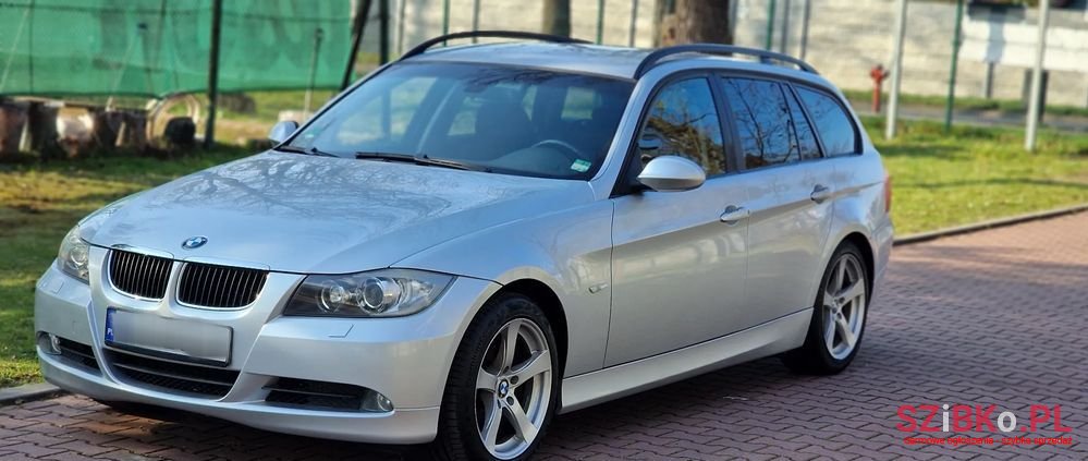 2006' BMW 3 Series 318I Touring photo #2