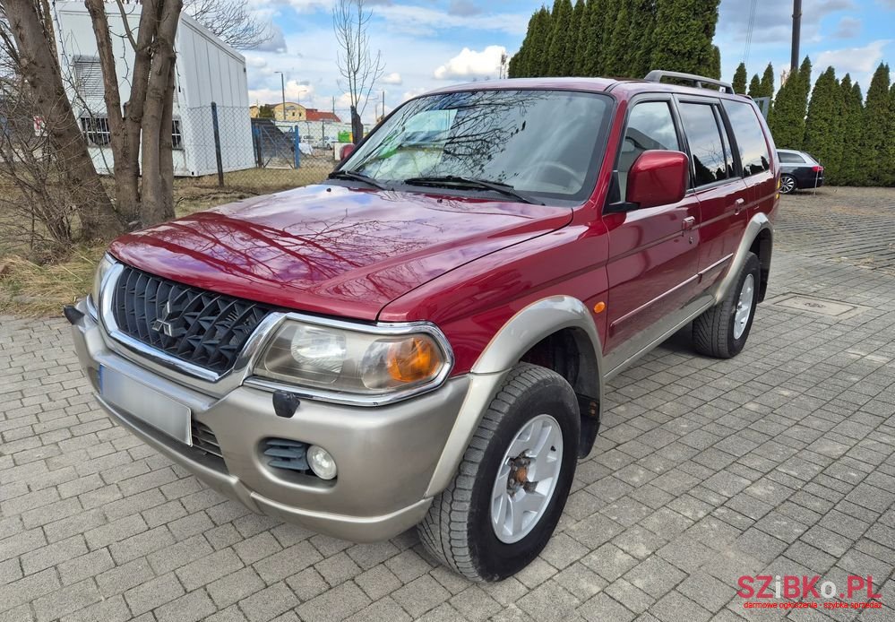 2003' Mitsubishi Pajero photo #3