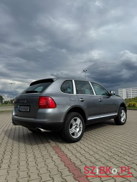 2003' Porsche Cayenne photo #4
