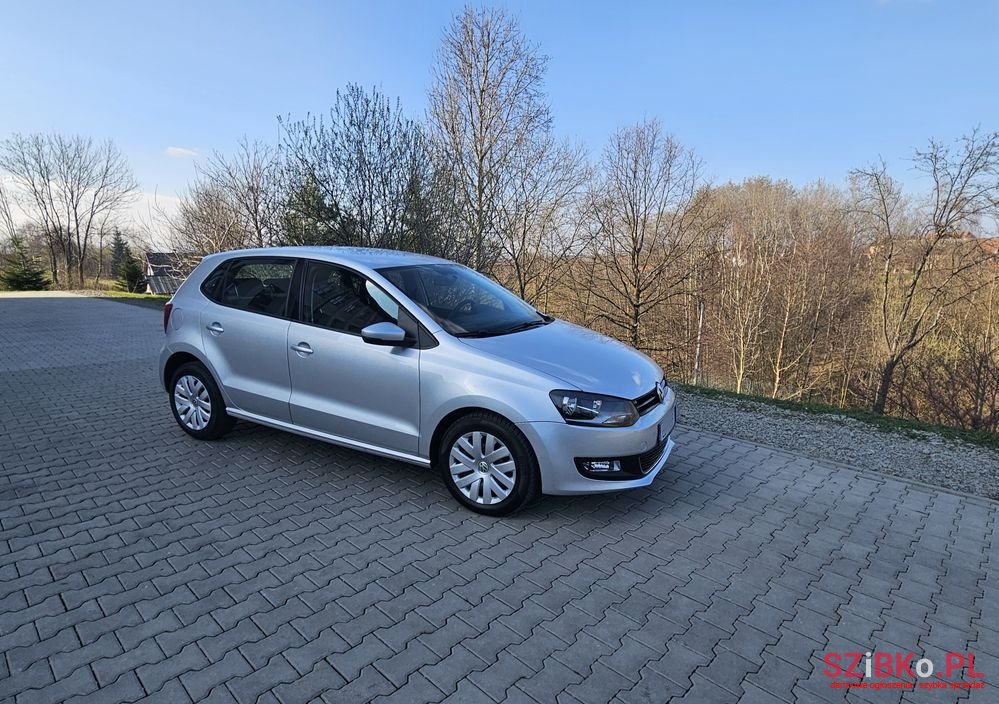 2013' Volkswagen Polo photo #6