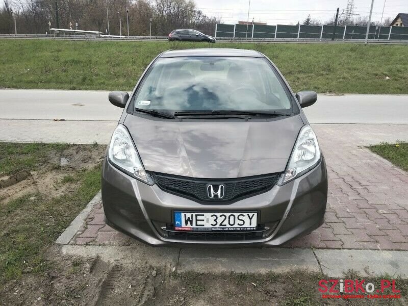 2013' Honda Jazz photo #3