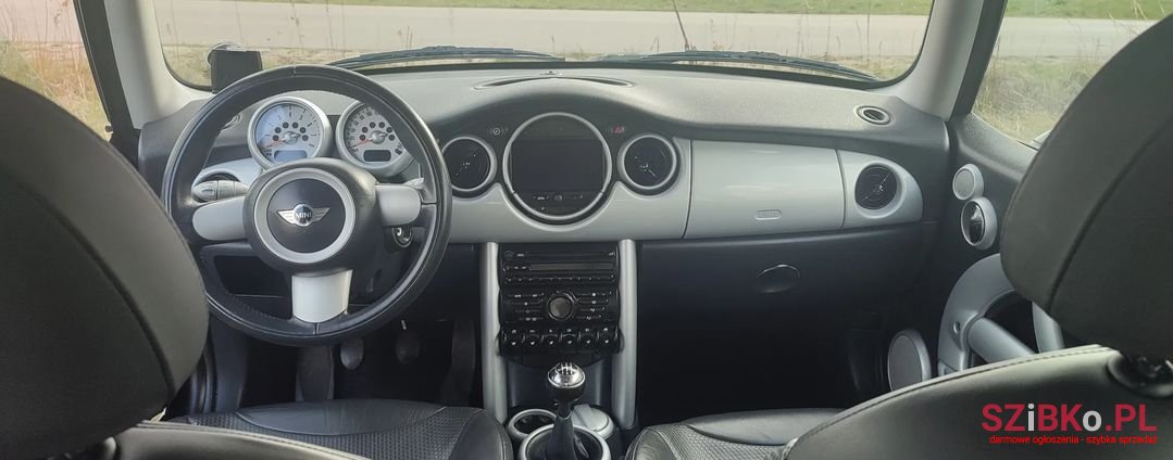 2004' MINI Cooper photo #5