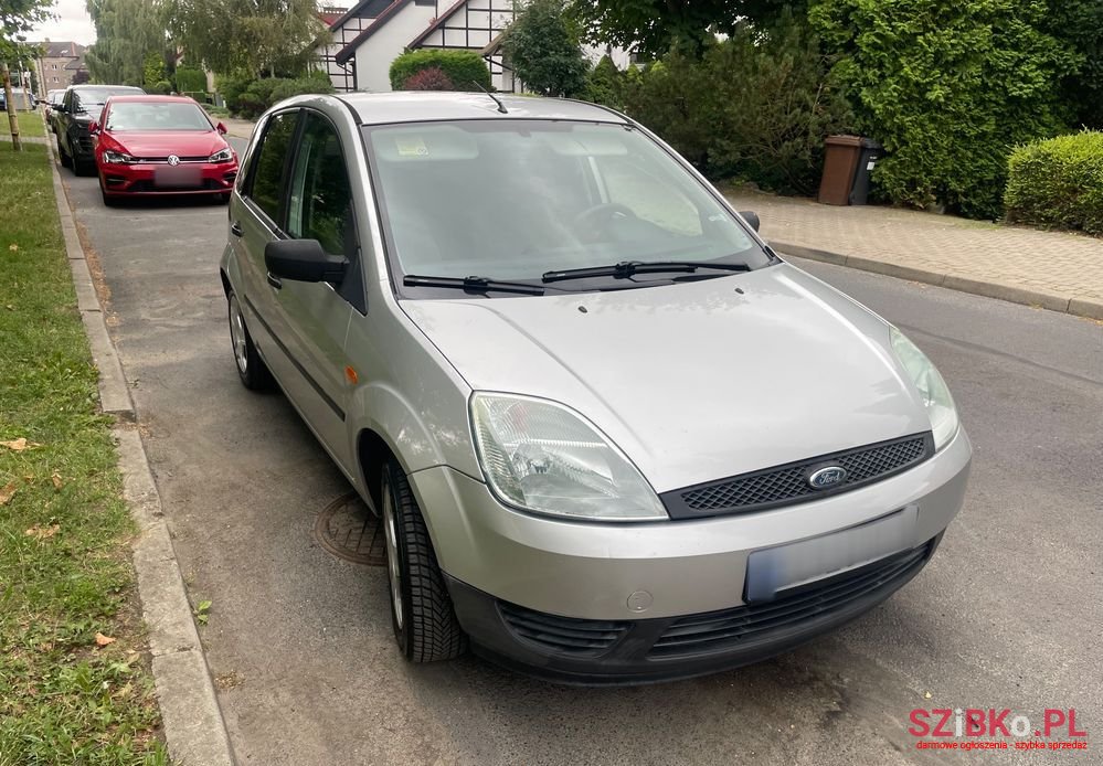 2004' Ford Fiesta photo #4