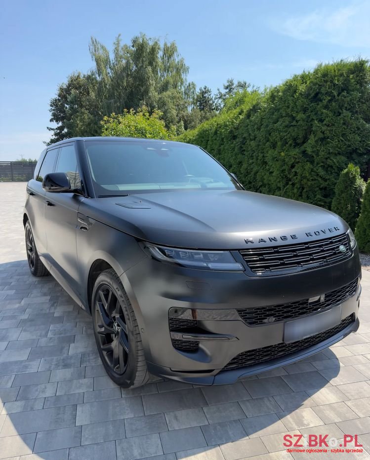 2023' Land Rover Range Rover Sport photo #2