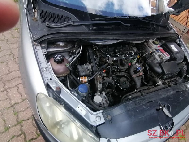 2001' Peugeot 307 2.0 Hdi photo #3