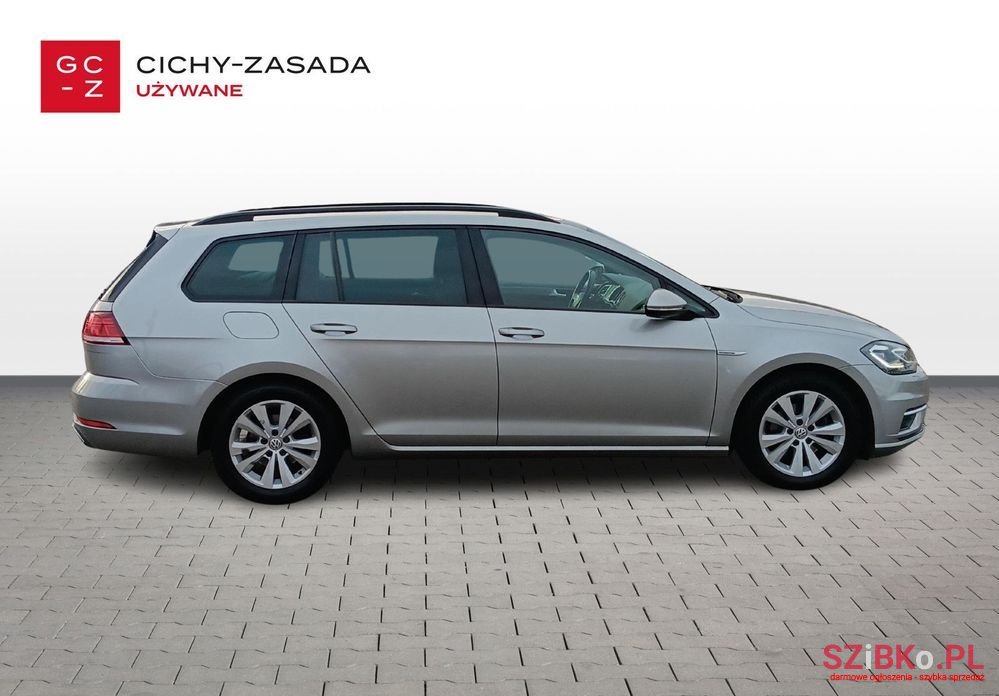 2019' Volkswagen Golf photo #6