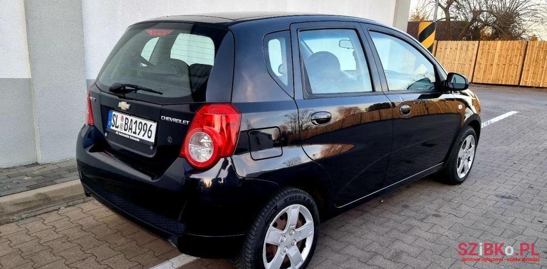 2010' Chevrolet Aveo photo #3