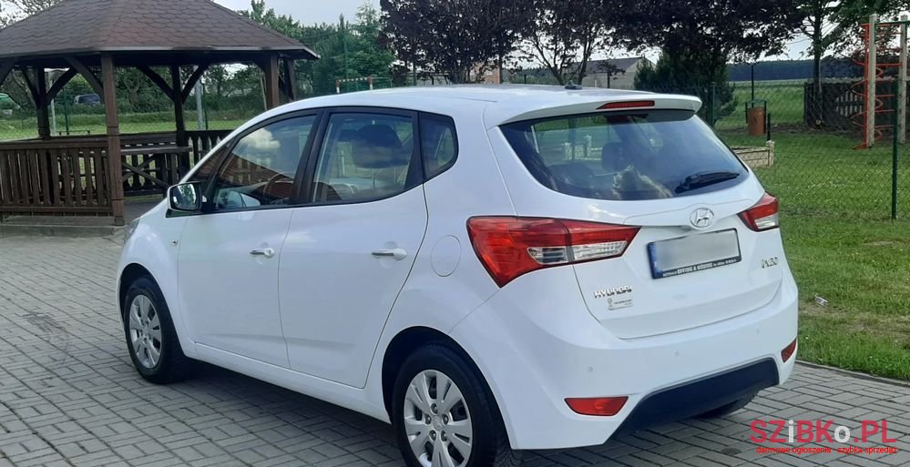 2015' Hyundai ix20 1.4 Premium photo #4