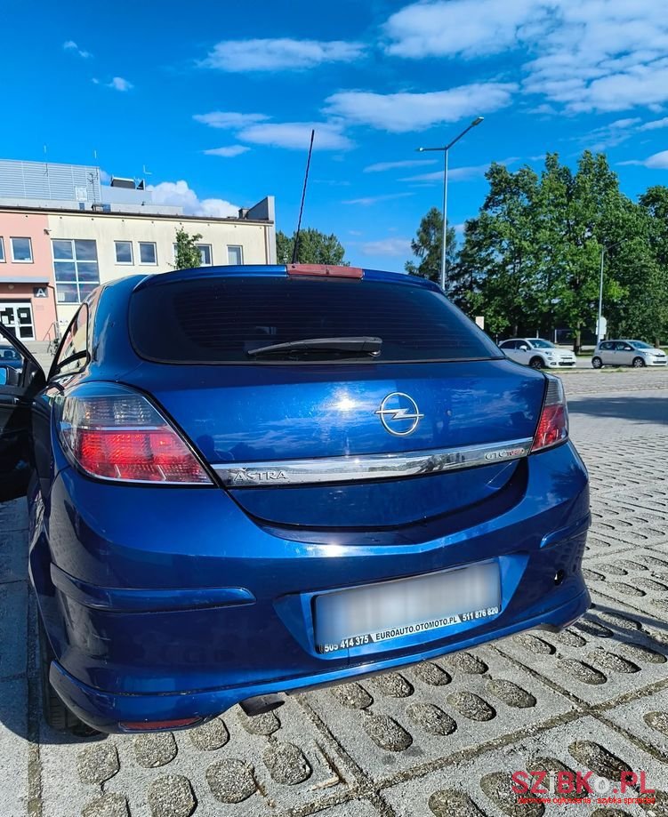 2005' Opel Astra 2.0 T Sport photo #6