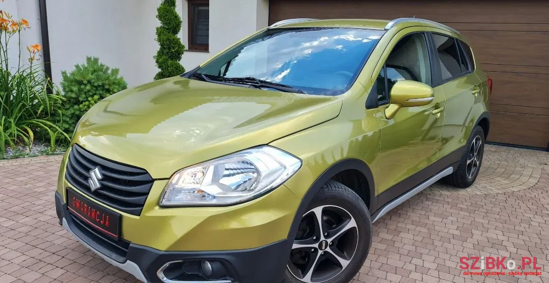 2013' Suzuki Sx4 S-Cross photo #2