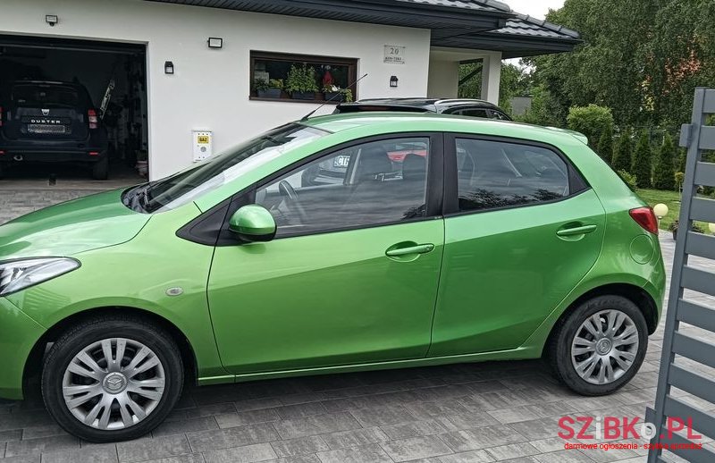 2008' Mazda 2 photo #2
