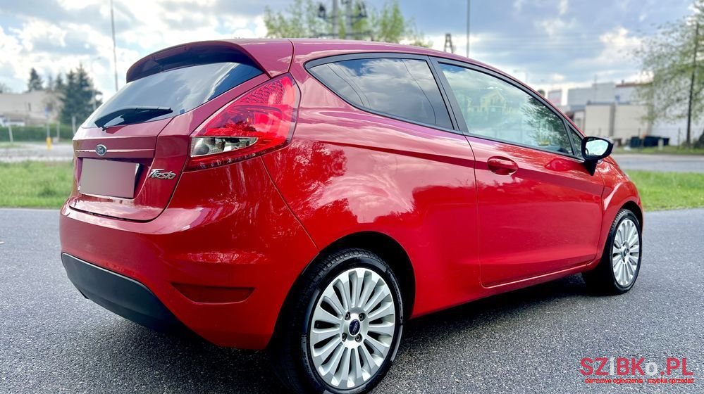 2010' Ford Fiesta photo #6