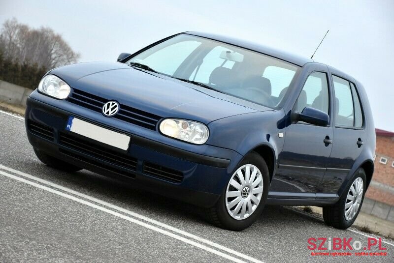 2000' Volkswagen Golf photo #1