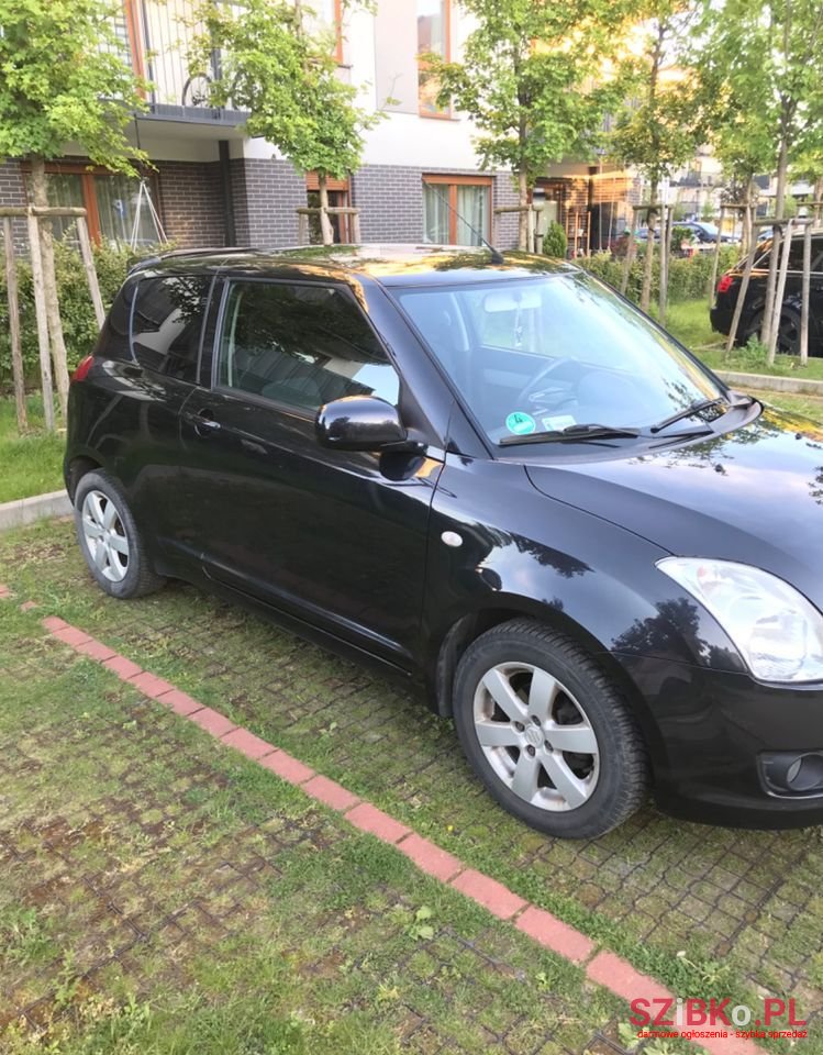 2009' Suzuki Swift 1.3 Gs photo #2