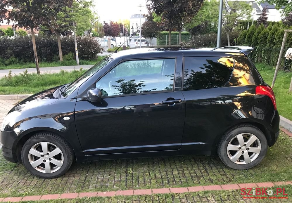 2009' Suzuki Swift 1.3 Gs photo #3