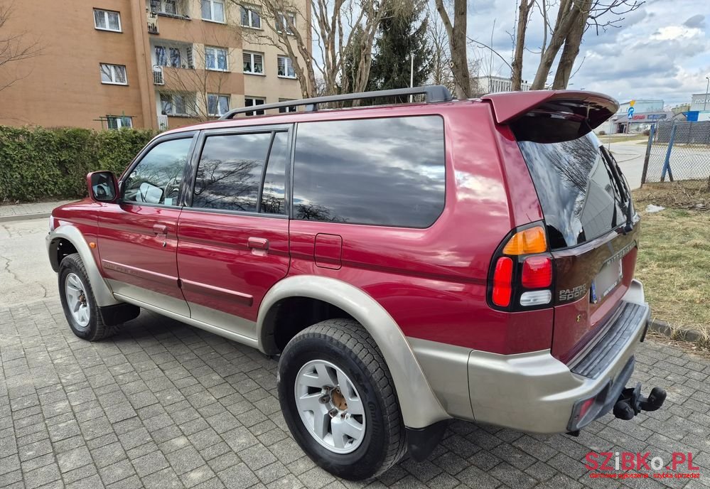 2003' Mitsubishi Pajero photo #1