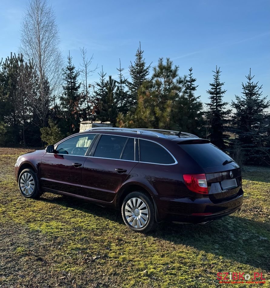 2013' Skoda Superb photo #5