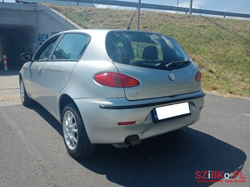 2003' Alfa Romeo 147 photo #3