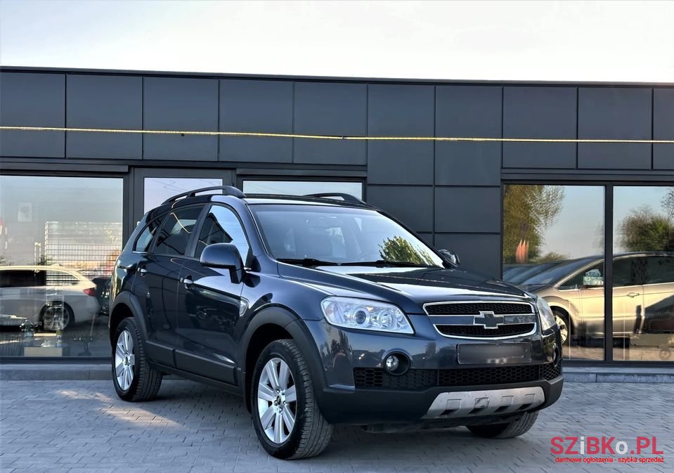 2007' Chevrolet Captiva photo #3