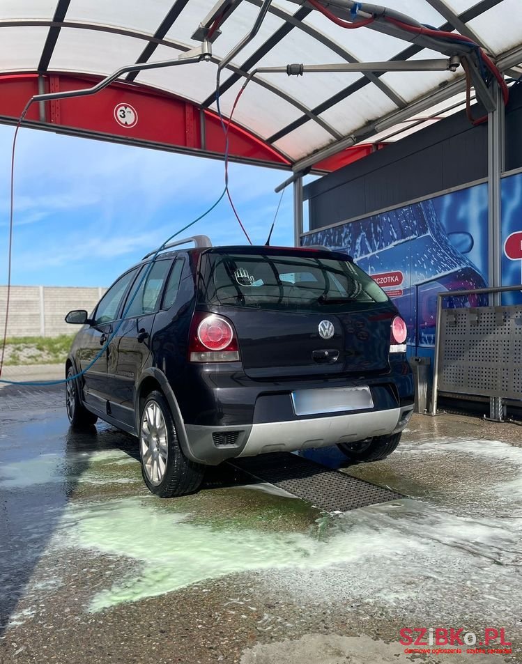 2006' Volkswagen Polo Cross photo #5