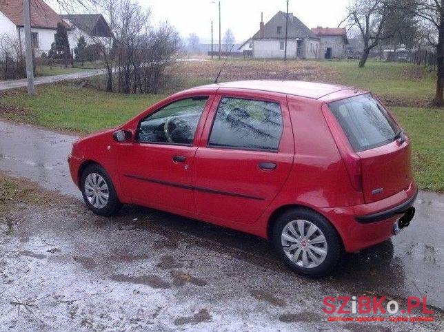 2002' Fiat Punto photo #3