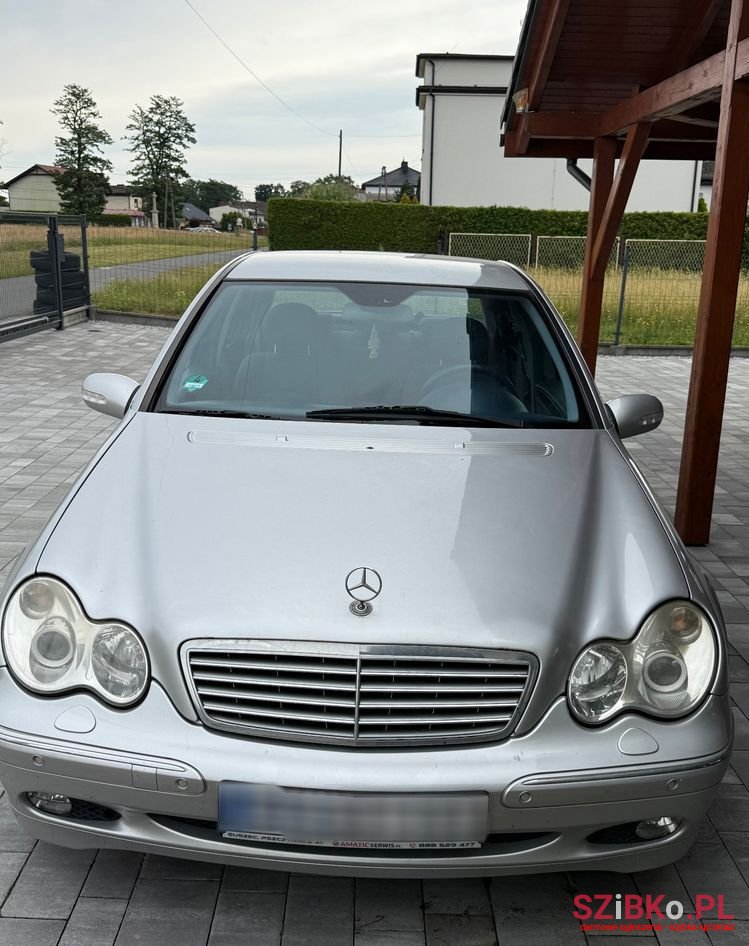 2002' Mercedes-Benz C-Class photo #1