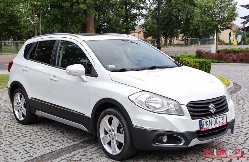 2013' Suzuki Sx4 S-Cross photo #4