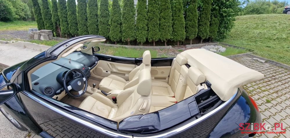 2007' Volkswagen New Beetle photo #5